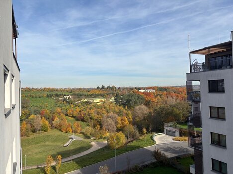 Pronájem bytové jednotky o dispozici 2+kk + balkon + garáž