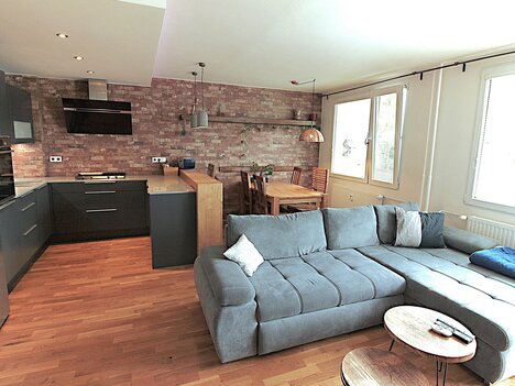 Praha 4 – Modřany, pronájem krásného byt 3+kk s lodžií, po rekonstrukci, ve 2.NP + komora + sklípek