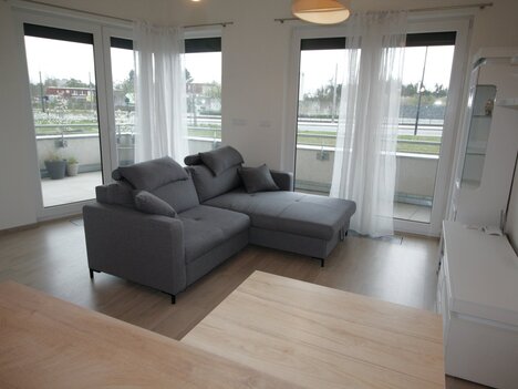 Praha 4 - Kamýk, byt 2+kk ,64 m2 v novostavbě, s terasou ( 26 m2) + garážové stání v ceně + sklep