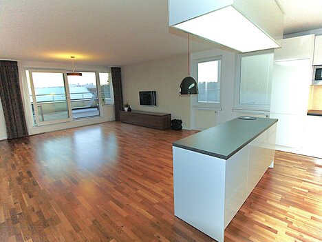 Praha 4 - Krč, pronájem bytu 3+kk, 93 m2 + terasa 30 m2 a garážové stání, vybaveno.