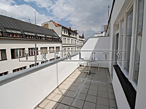 Praha 2 – Nové město, pronájem velmi krásného, světlého bytu 2+kk, 60 m2 s velkou terasou.