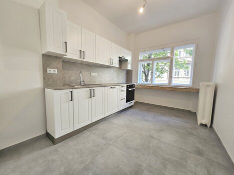 Pronájem nově zrekonstruovaného bytu 1+1, 52 m2, Praha, Vinohrady, ulice Řipská