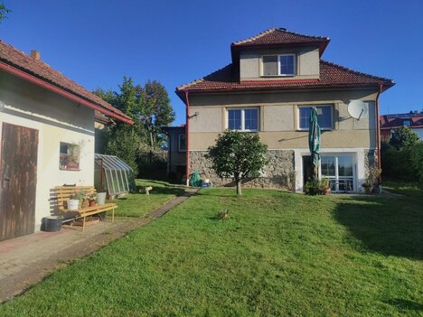 Prodej rodinného domu (180 m2) na pozemku o ploše 1587 m2, Pacov, okres Pelhřimov